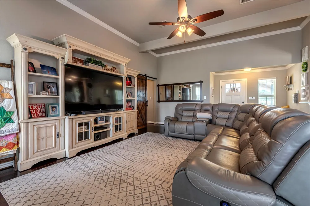 4288 Fm 2546 Road El Campo, TX 77437