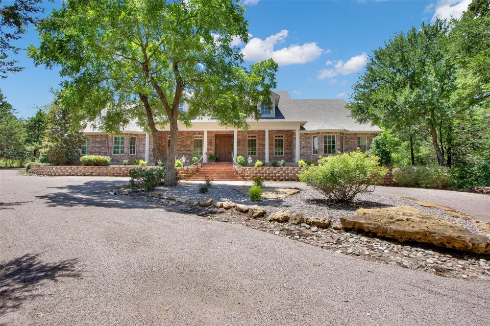 48 Summit Oaks Circle