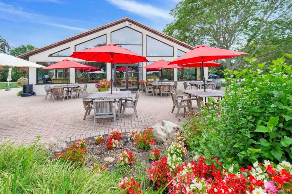 44075 Route 25 Peconic, NY 11971