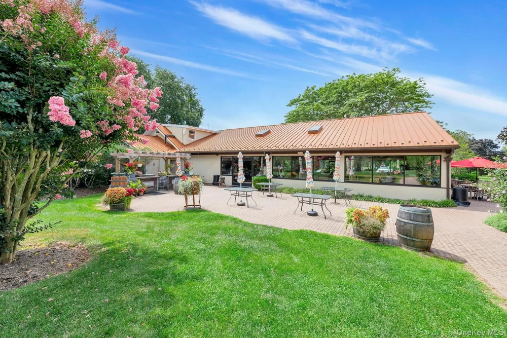 44075 Route 25 Peconic, NY 11971