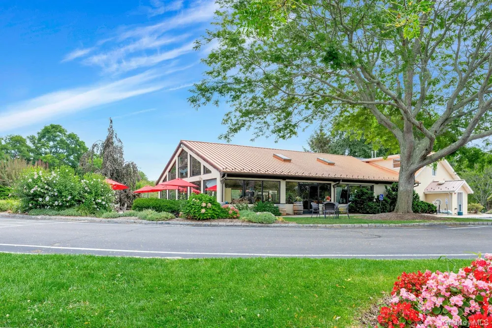 44075 Route 25 Peconic, NY 11971