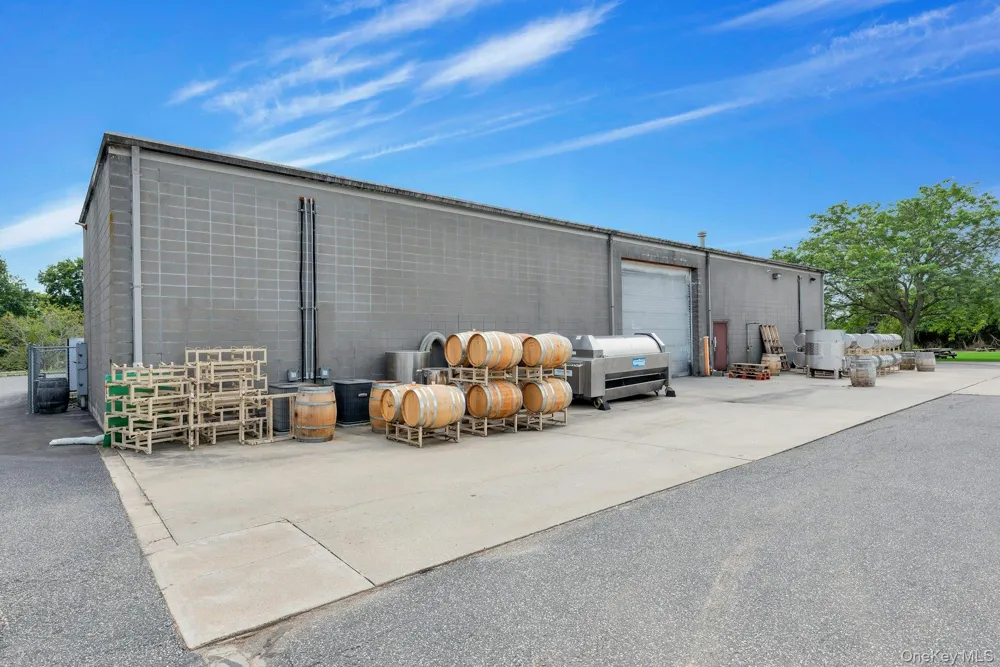 44075 Route 25 Peconic, NY 11971