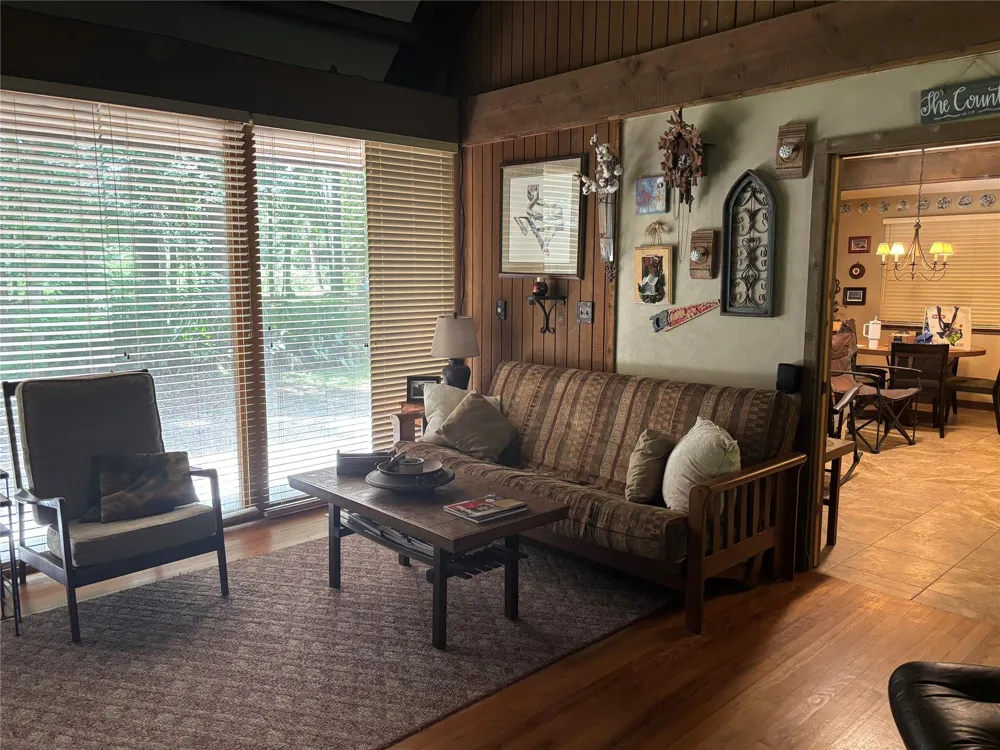 141 Walnut Loop Loop Shepherd, TX 77371
