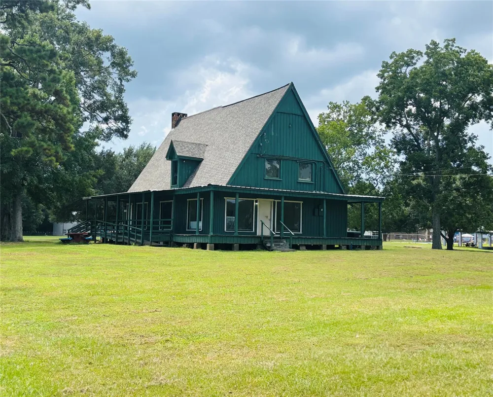 141 Walnut Loop Loop Shepherd, TX 77371