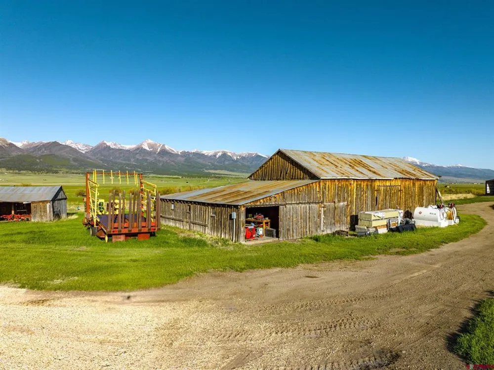 1429 County Road 130 Westcliffe, CO 81252