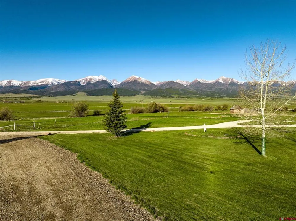 1429 County Road 130 Westcliffe, CO 81252