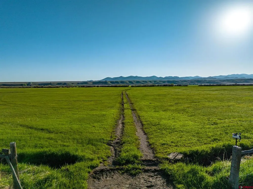 1429 County Road 130 Westcliffe, CO 81252
