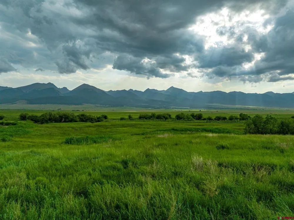 1429 County Road 130 Westcliffe, CO 81252