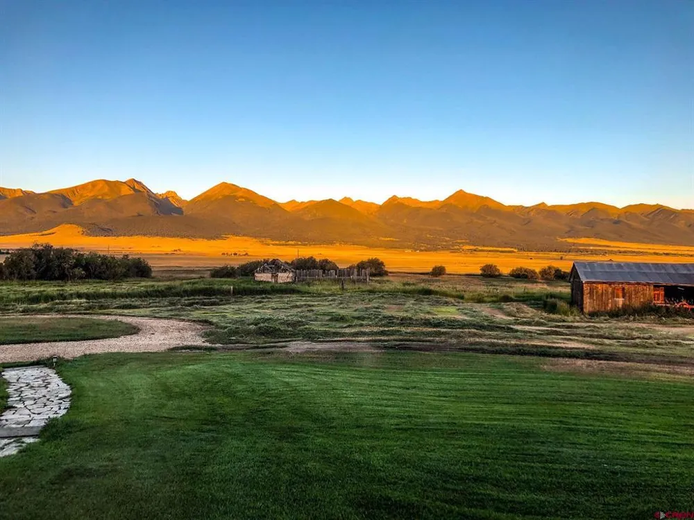 1429 County Road 130 Westcliffe, CO 81252