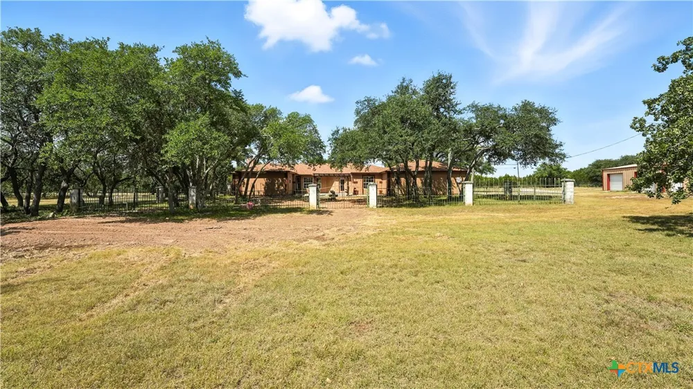 220 Lanier Ranch Road Driftwood, TX 78619
