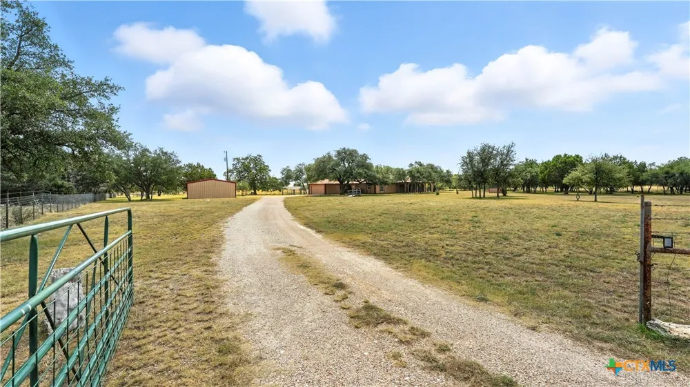 220 Lanier Ranch Road Driftwood, TX 78619
