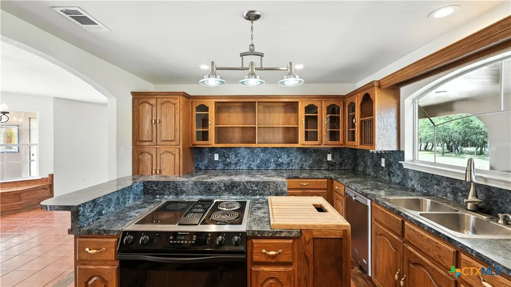 220 Lanier Ranch Road Driftwood, TX 78619