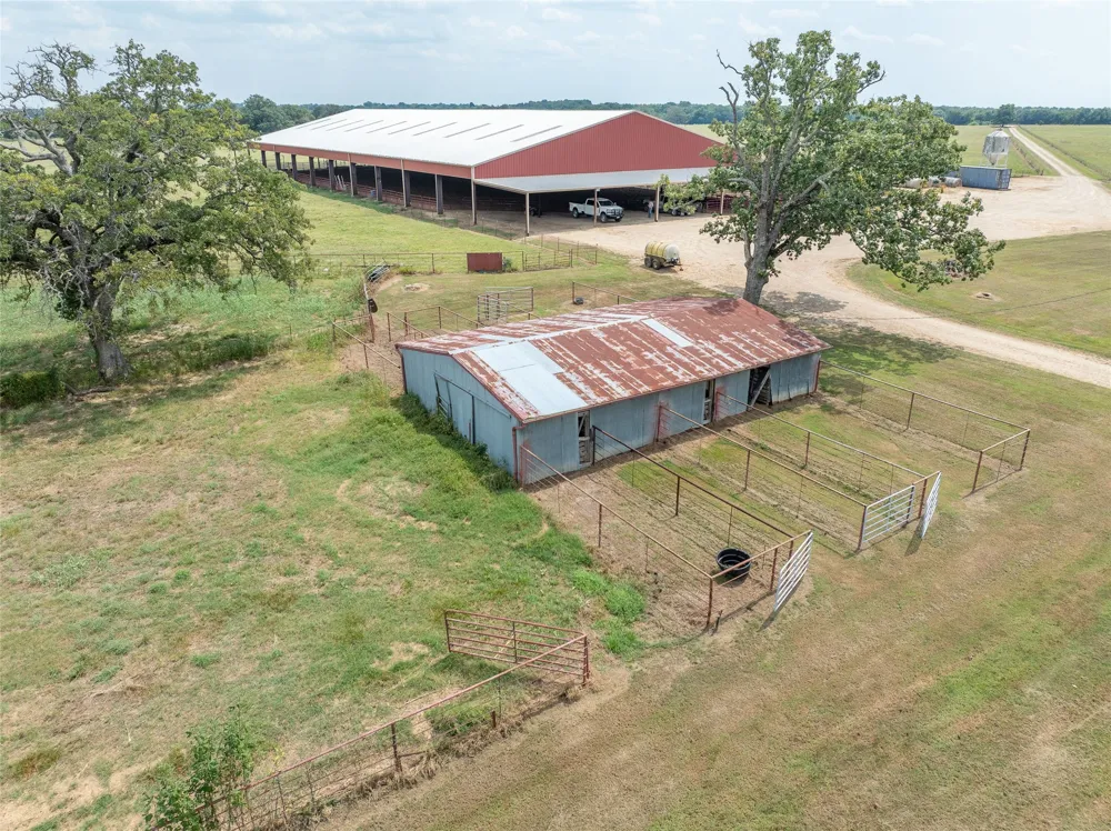 82 W Brookston, TX 75421