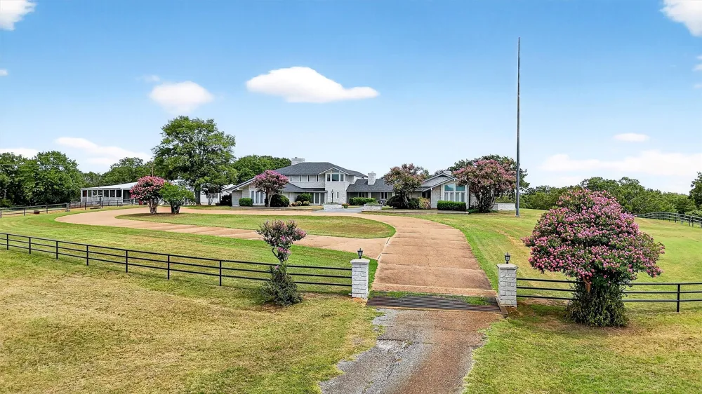 2887 Liberty Road Gordonville, TX 76245