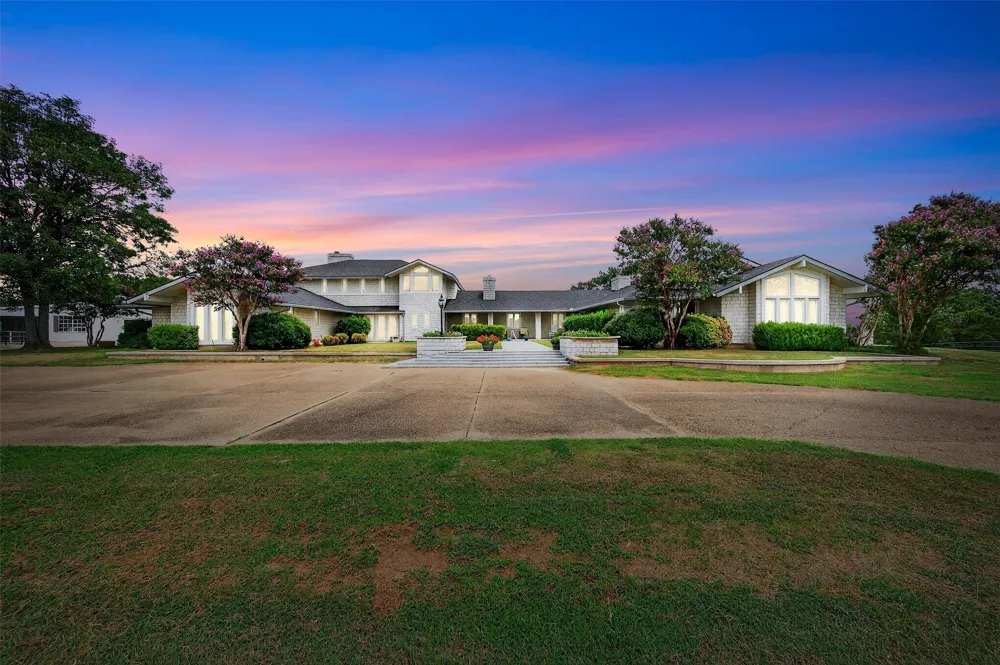2887 Liberty Road Gordonville, TX 76245