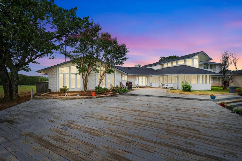 2887 Liberty Road Gordonville, TX 76245