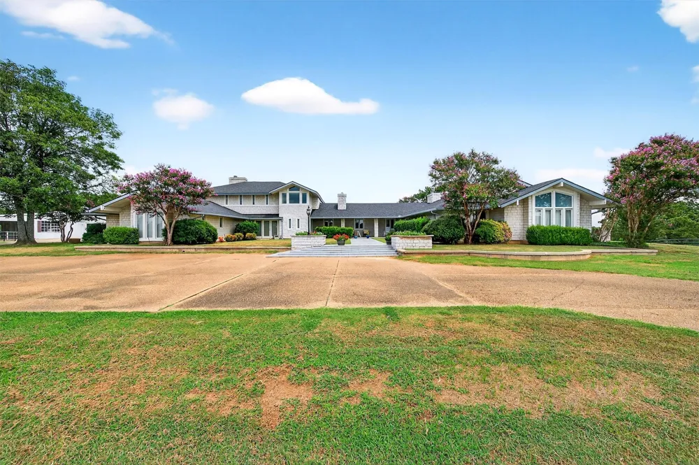 2887 Liberty Road Gordonville, TX 76245