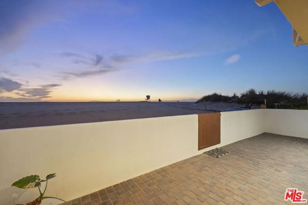 1005 Ocean Drive Oxnard, CA 93035