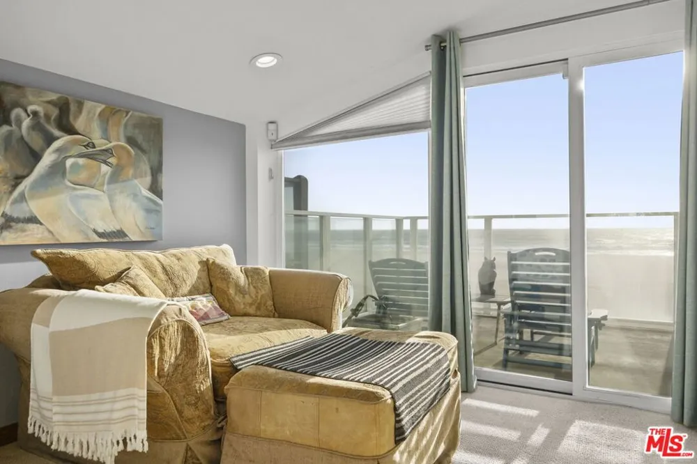 1005 Ocean Drive Oxnard, CA 93035