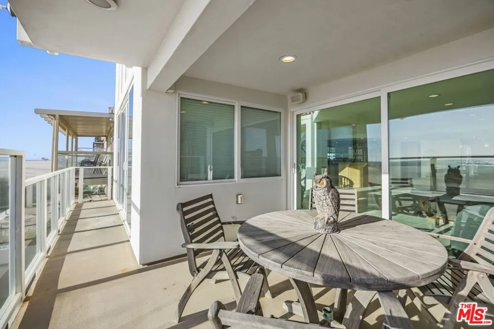 1005 Ocean Drive Oxnard, CA 93035