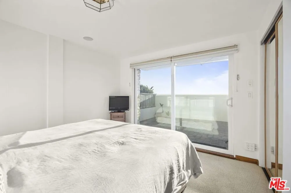 1005 Ocean Drive Oxnard, CA 93035