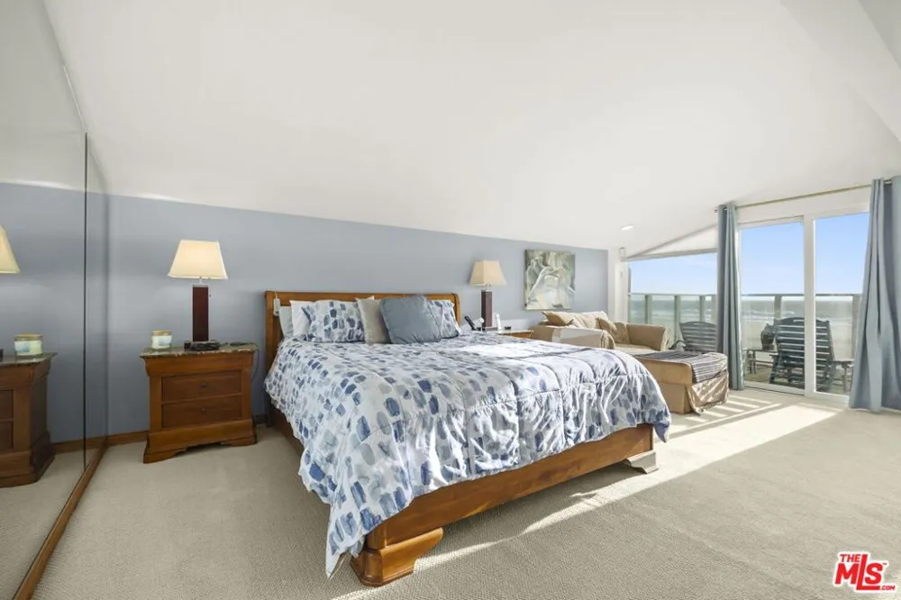 1005 Ocean Drive Oxnard, CA 93035