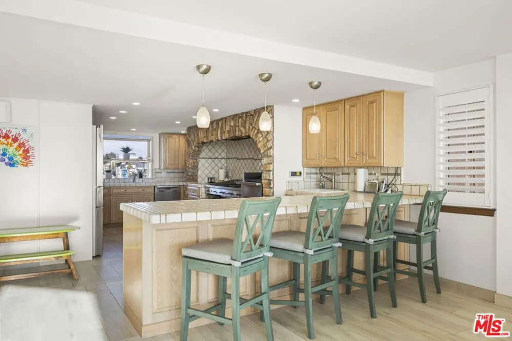 1005 Ocean Drive Oxnard, CA 93035