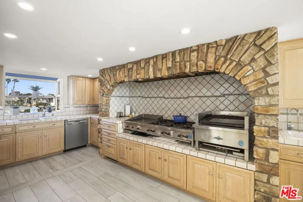 1005 Ocean Drive Oxnard, CA 93035