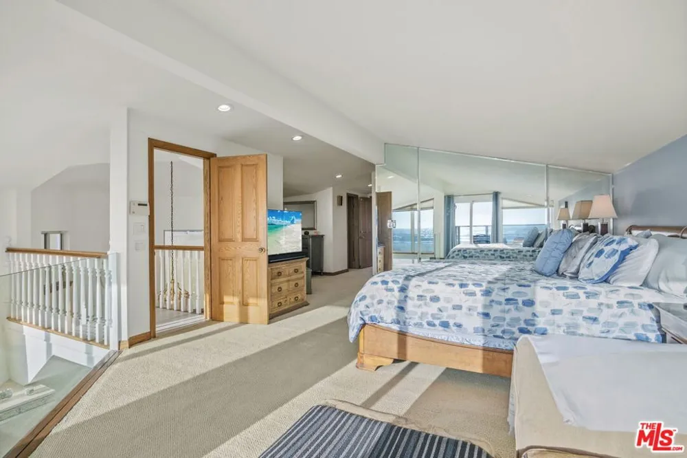 1005 Ocean Drive Oxnard, CA 93035
