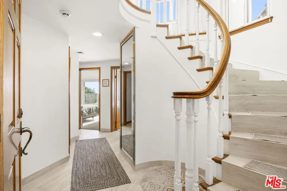1005 Ocean Drive Oxnard, CA 93035