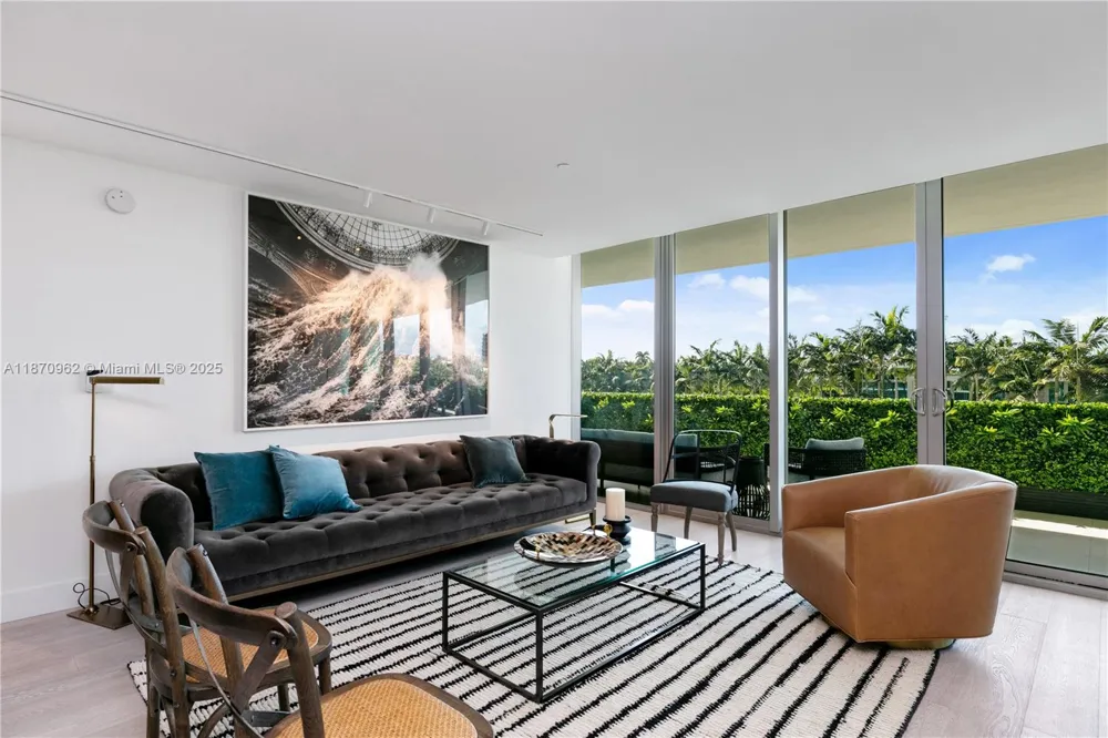 360 Ocean Dr #305S Key Biscayne, FL 33149