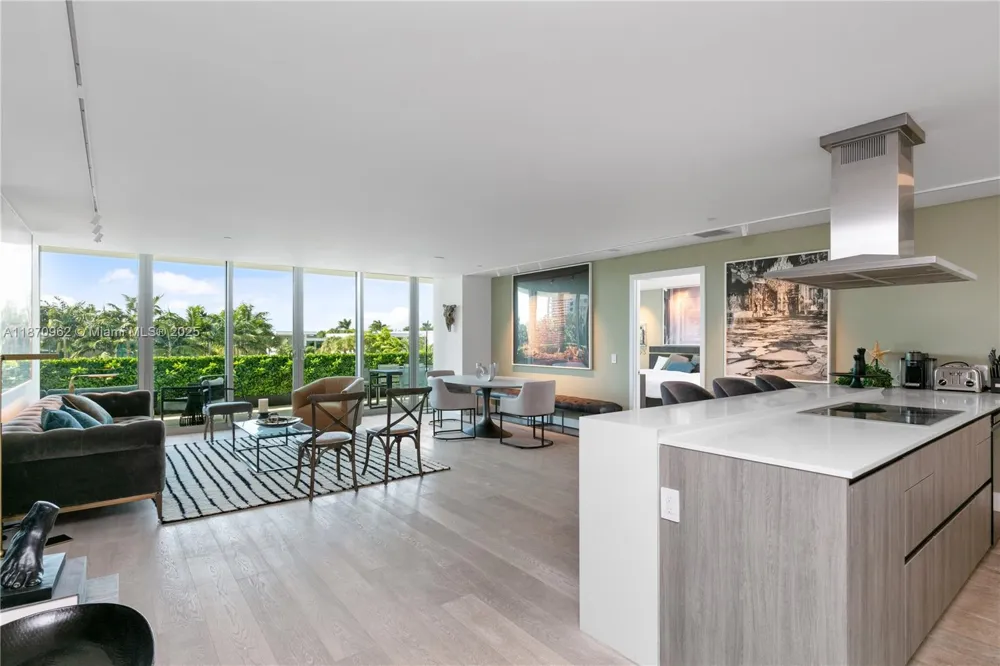 360 Ocean Dr #305S Key Biscayne, FL 33149