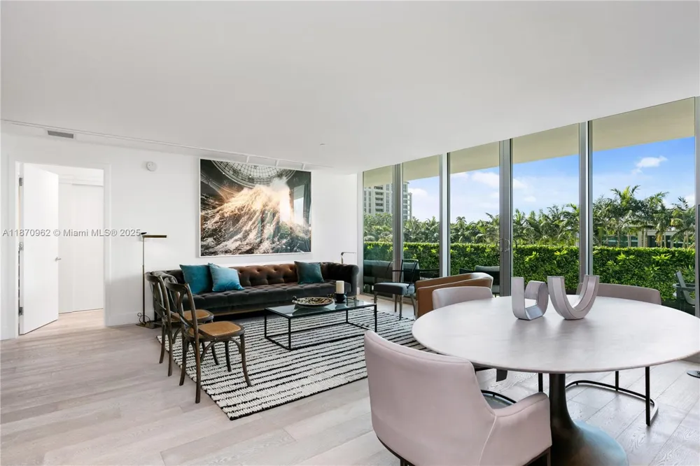 360 Ocean Dr #305S Key Biscayne, FL 33149