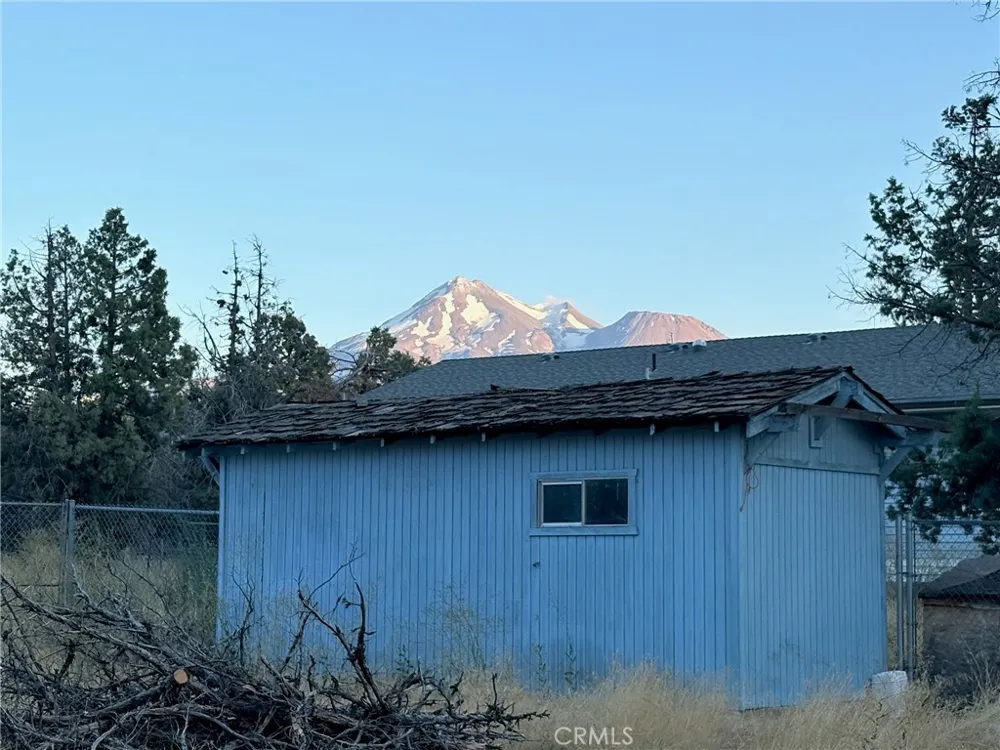13409 County Hwy A-12 Montague, CA 96064