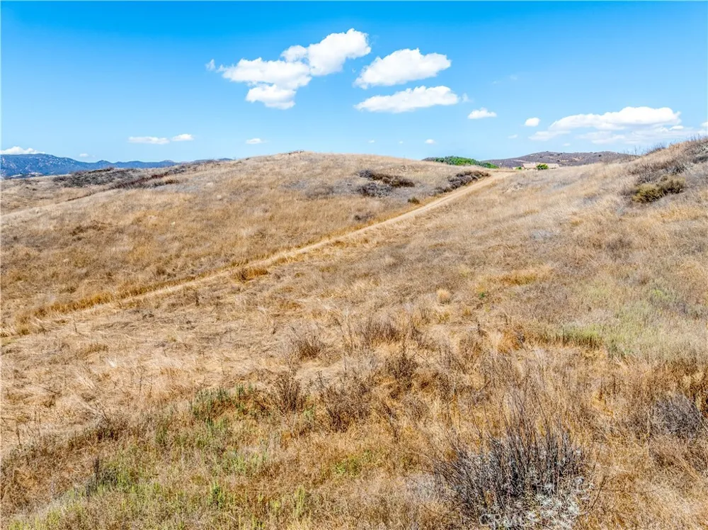 Vista Flora Rd. Murrieta, CA 92562