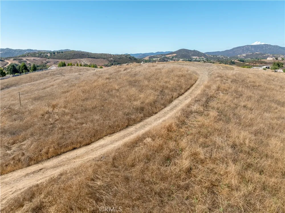 Vista Flora Rd. Murrieta, CA 92562