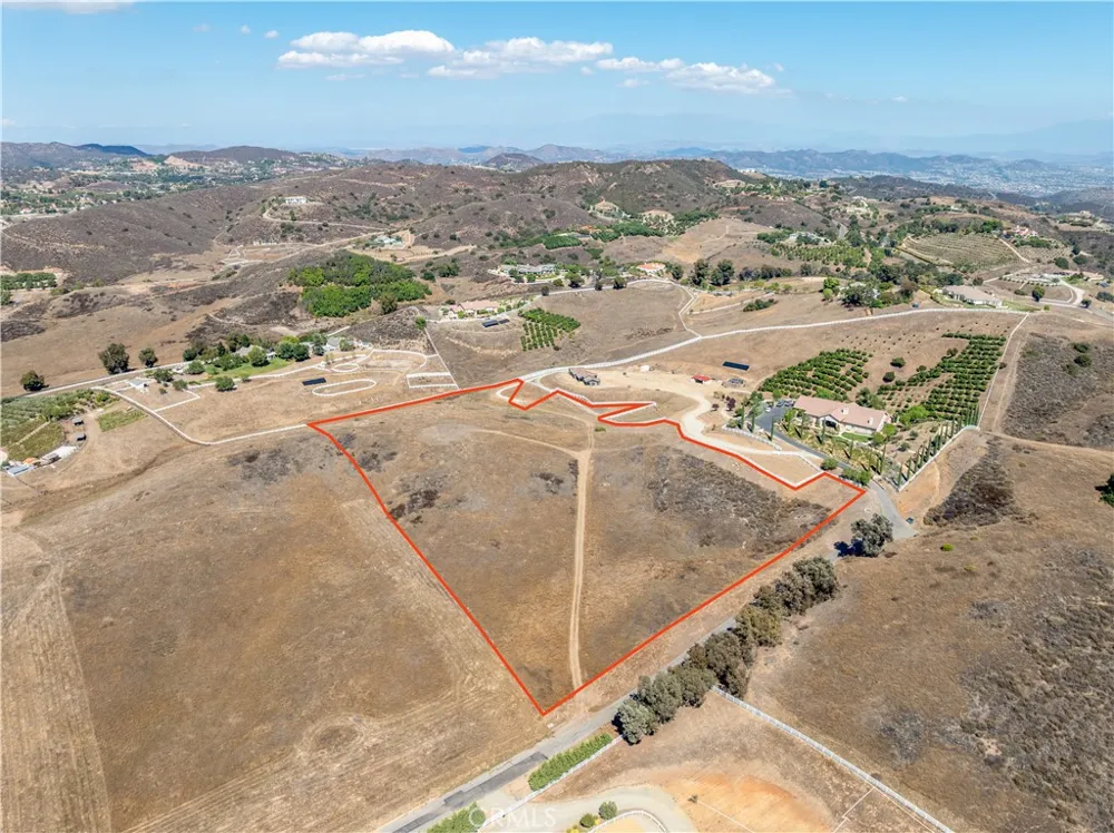Vista Flora Rd. Murrieta, CA 92562