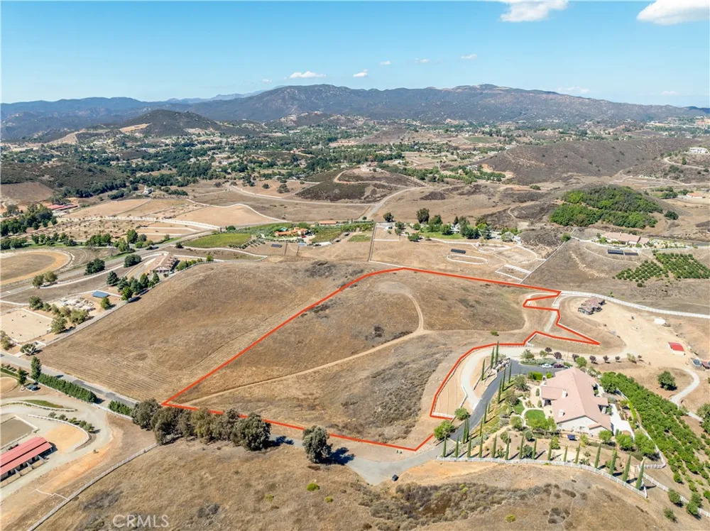 Vista Flora Rd. Murrieta, CA 92562