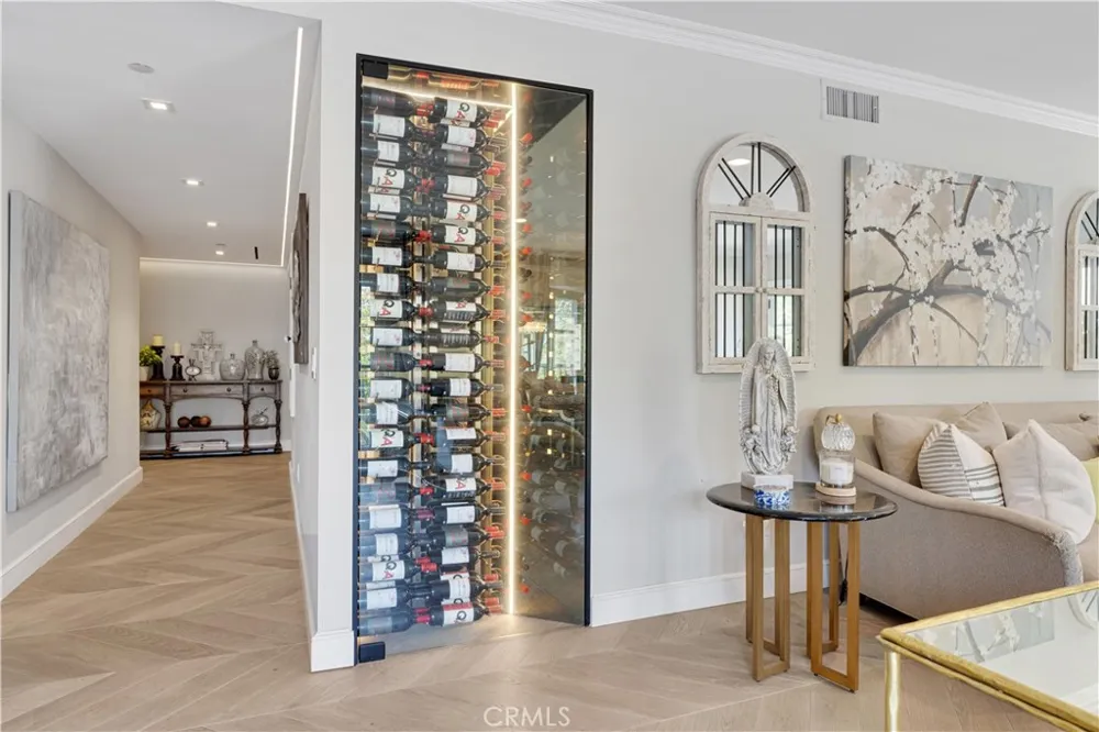 277 S Spalding Drive #201 Beverly Hills, CA 90212