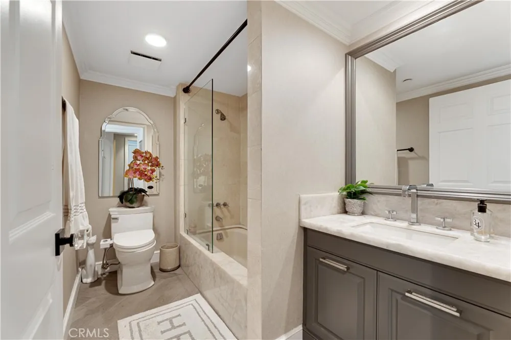 277 S Spalding Drive #201 Beverly Hills, CA 90212