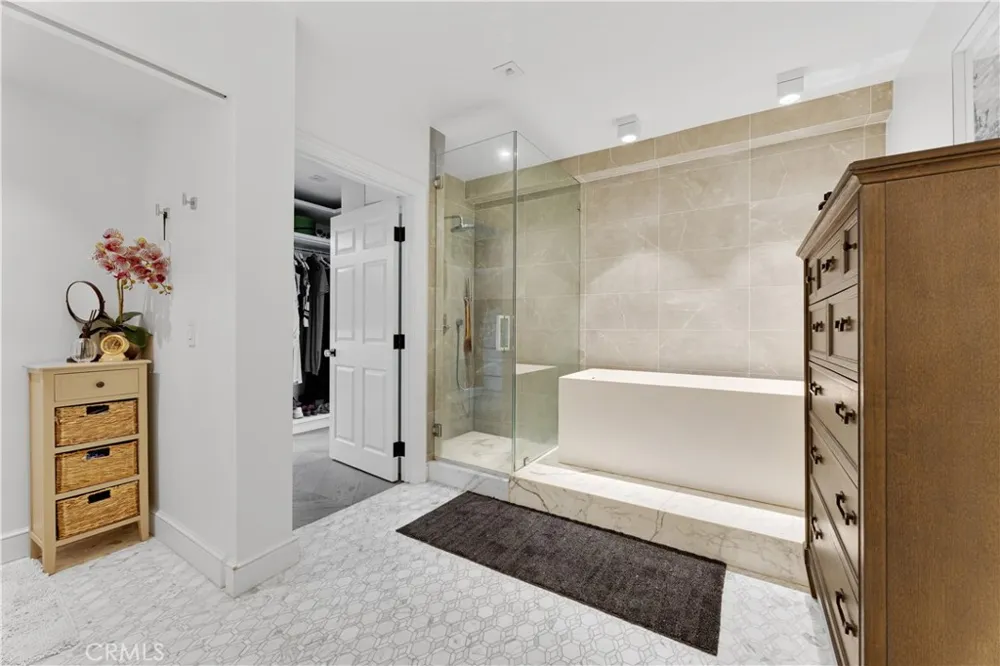 277 S Spalding Drive #201 Beverly Hills, CA 90212