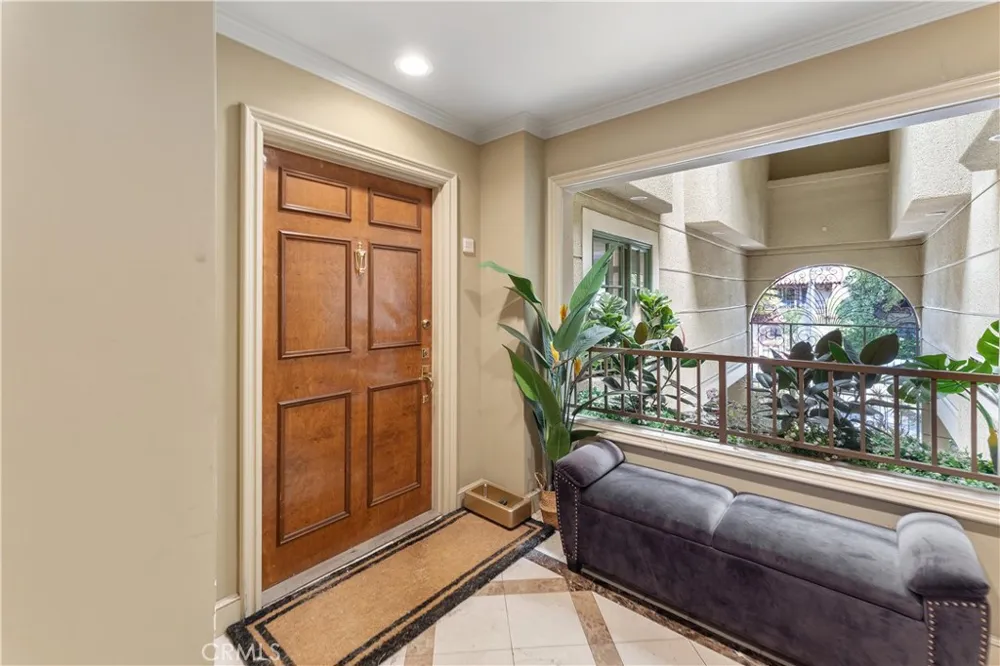 277 S Spalding Drive #201 Beverly Hills, CA 90212