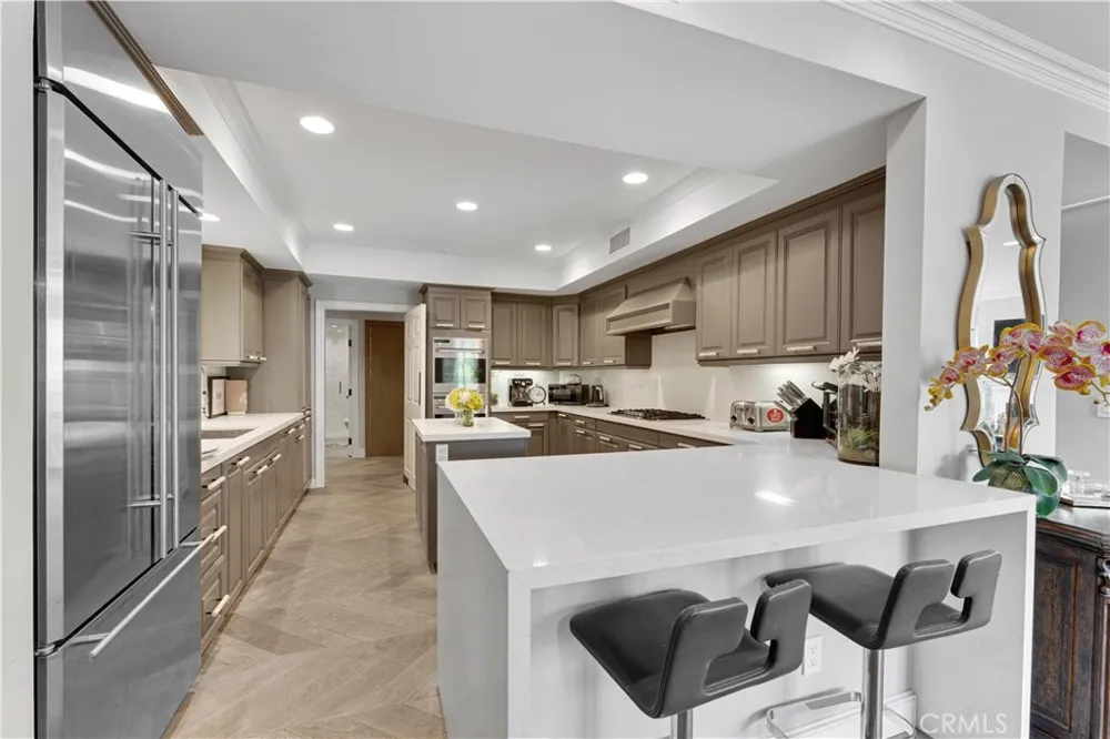 277 S Spalding Drive #201 Beverly Hills, CA 90212