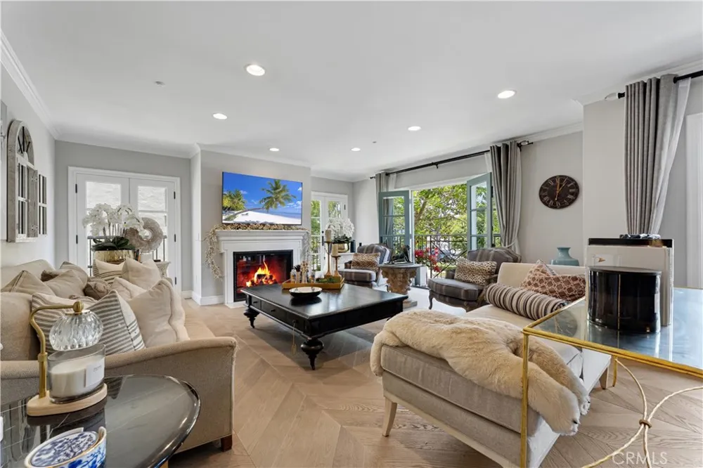 277 S Spalding Drive #201 Beverly Hills, CA 90212
