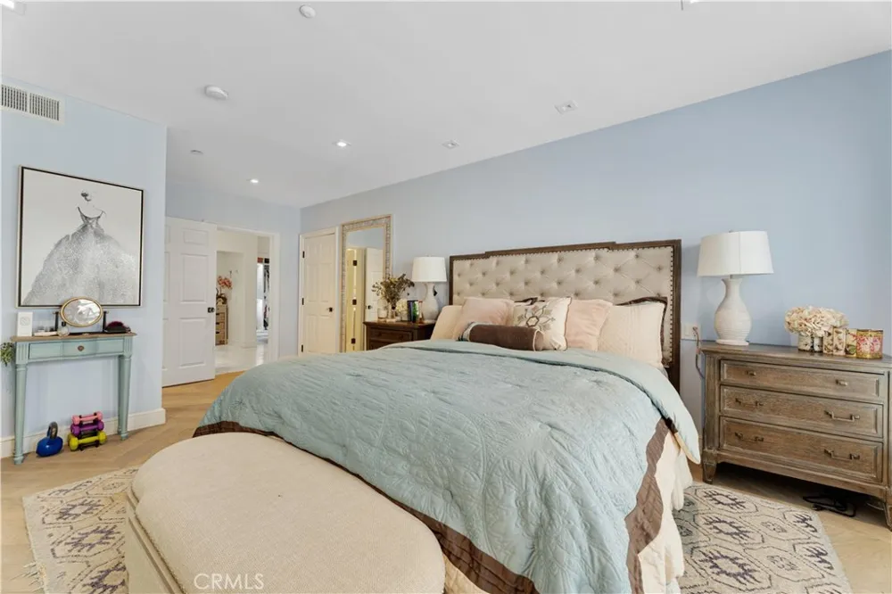 277 S Spalding Drive #201 Beverly Hills, CA 90212