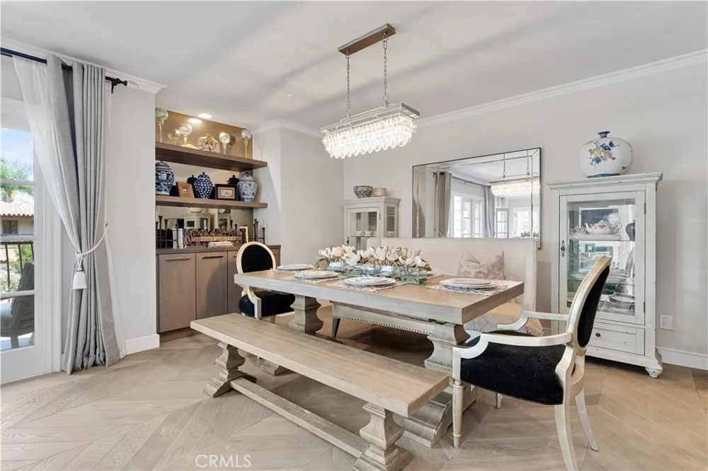 277 S Spalding Drive #201 Beverly Hills, CA 90212
