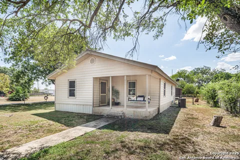 611 AUSTIN ST