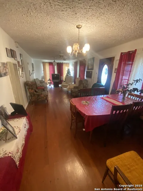 516 W Dunlap Sabinal, TX 78881