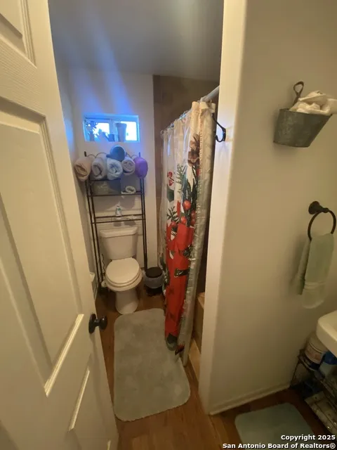 516 W Dunlap Sabinal, TX 78881