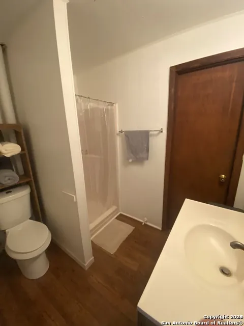 516 W Dunlap Sabinal, TX 78881
